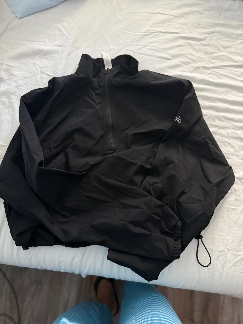 ALO Yoga Men’s Black Half-Zip Windbreaker Pullover